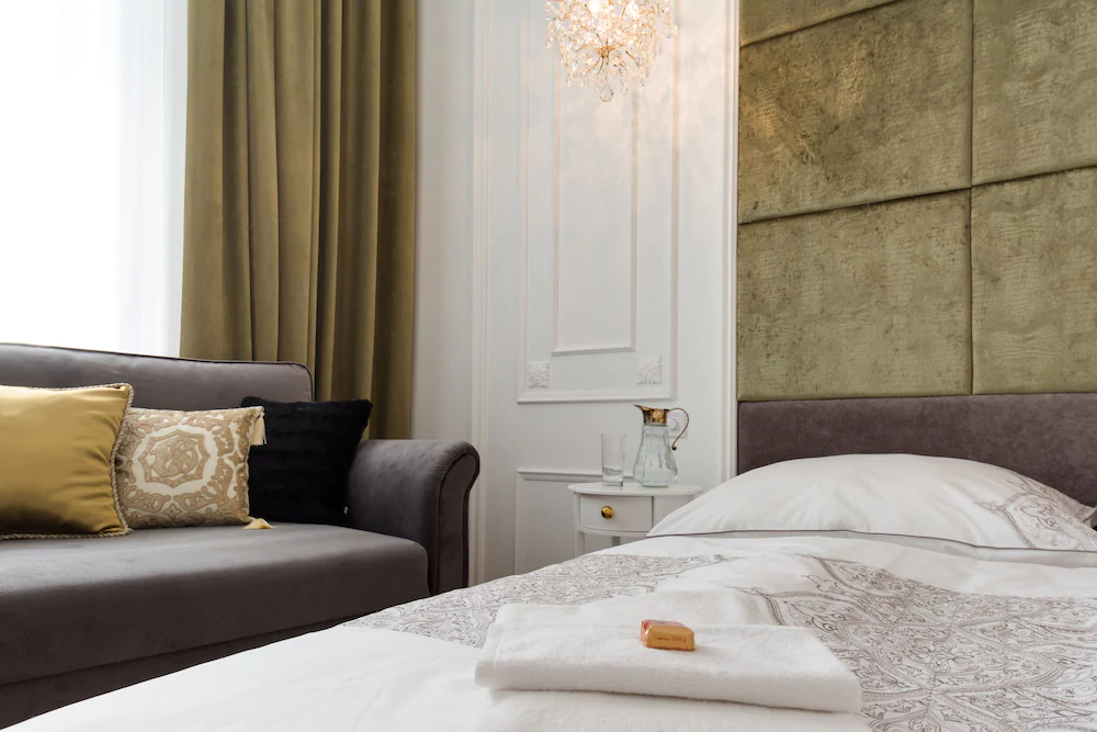 Chestnut & Eliza Suites