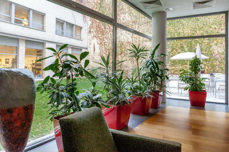 City Gardens Apartment Hotel
