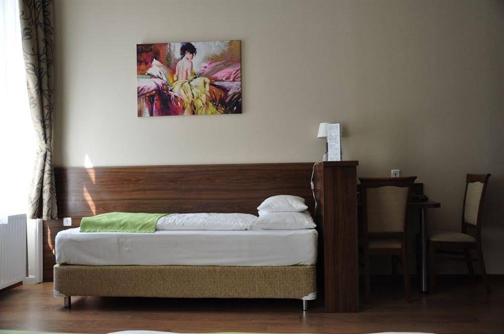 Elit Hotel