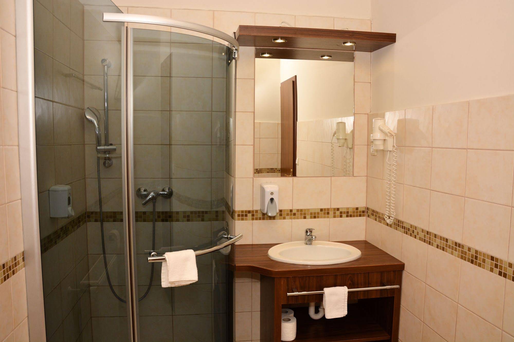 Elit Hotel