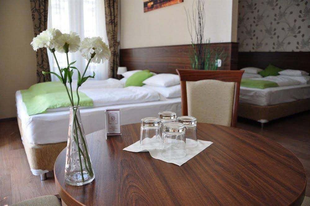 Elit Hotel
