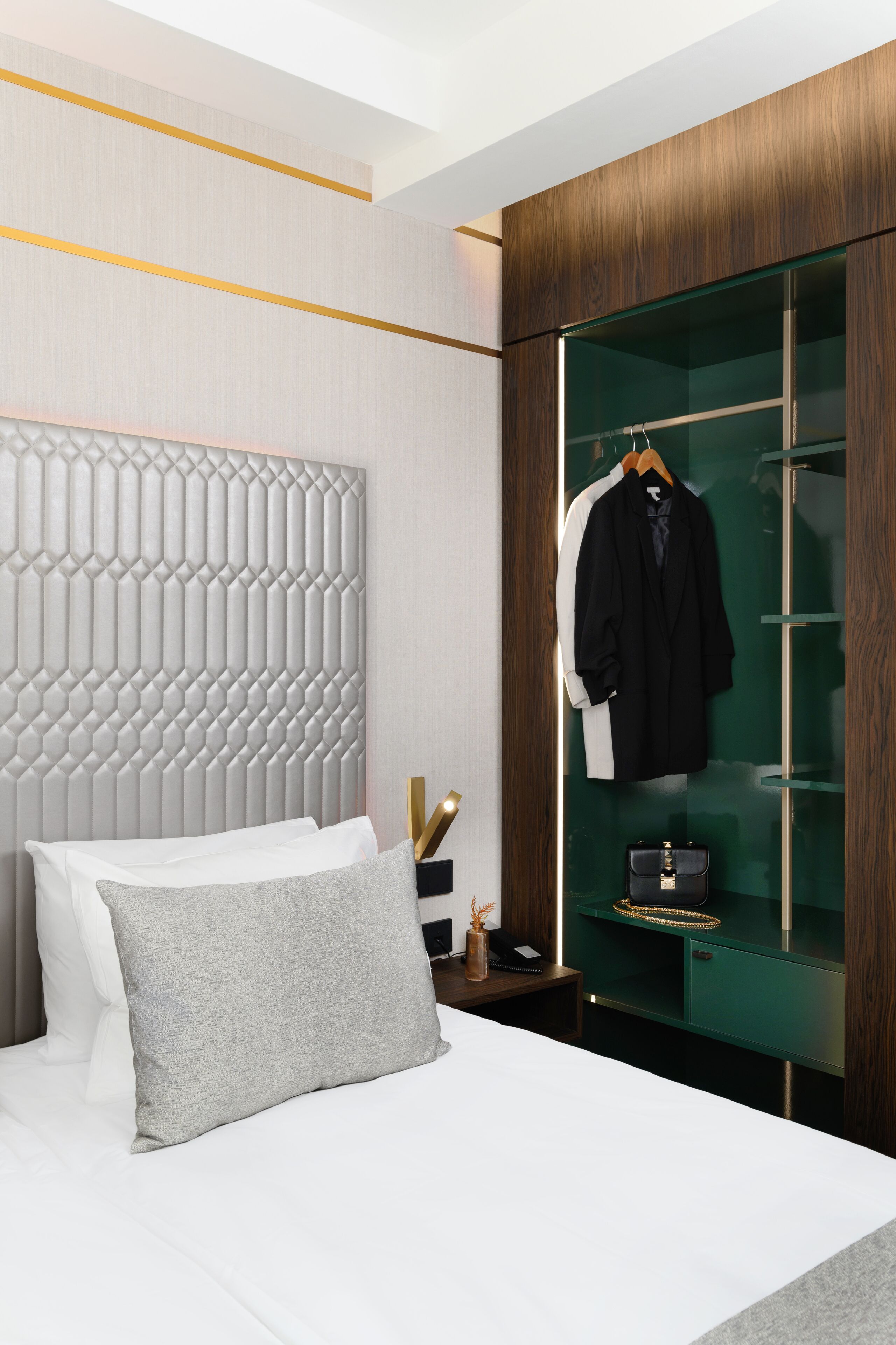 Hotel Emerald & Suites