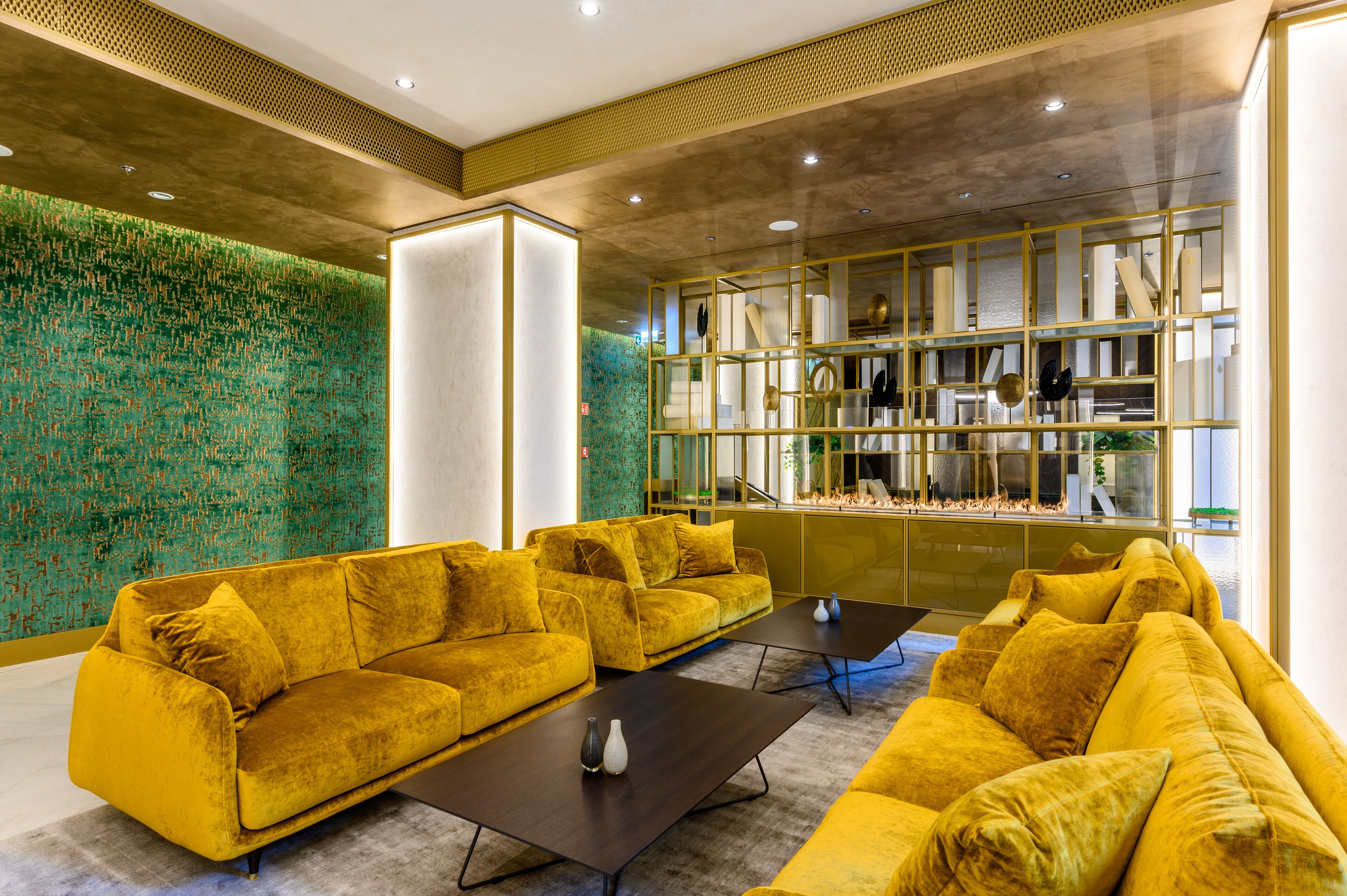 Hotel Emerald & Suites