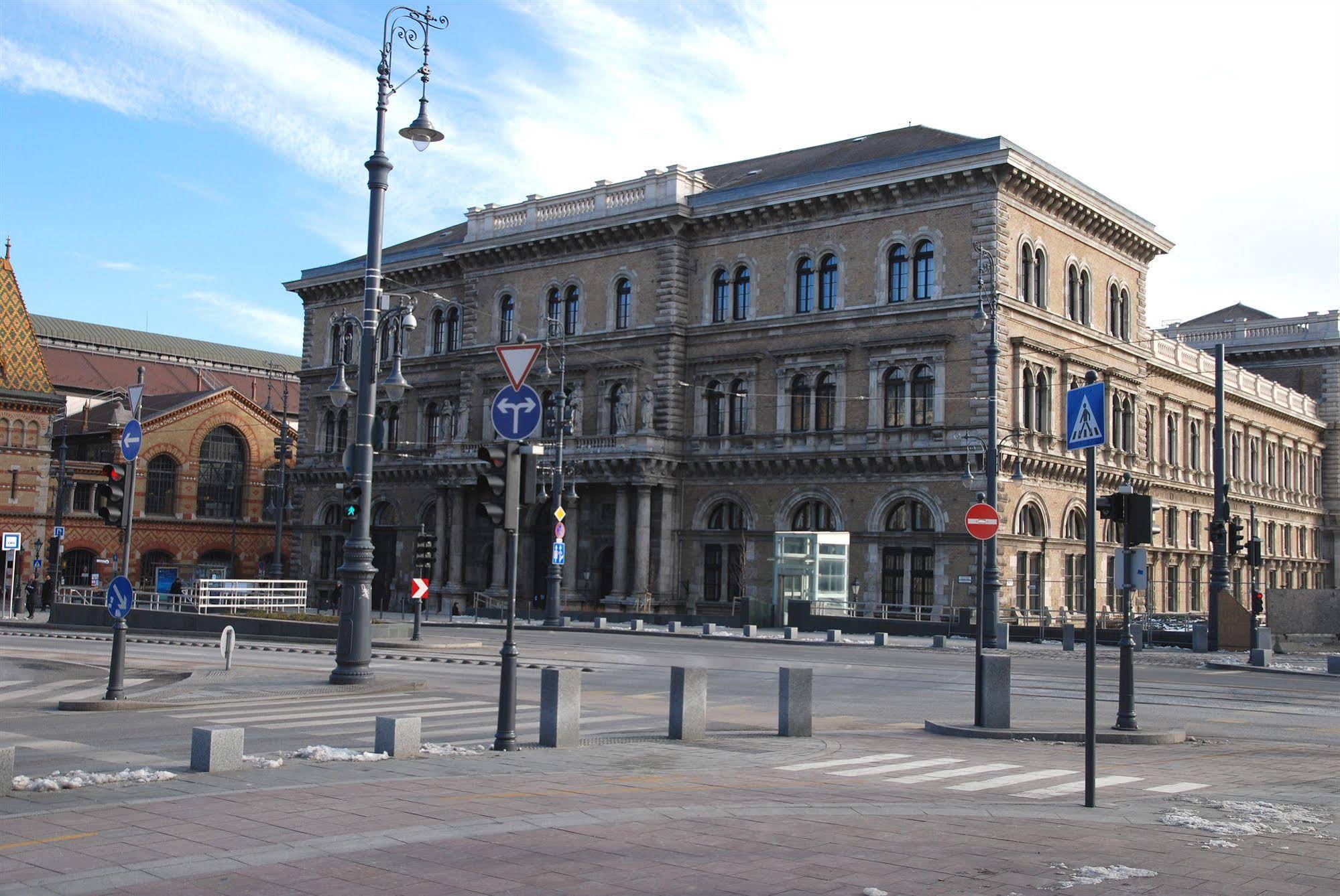 Budapest Central Apartments - Fovám