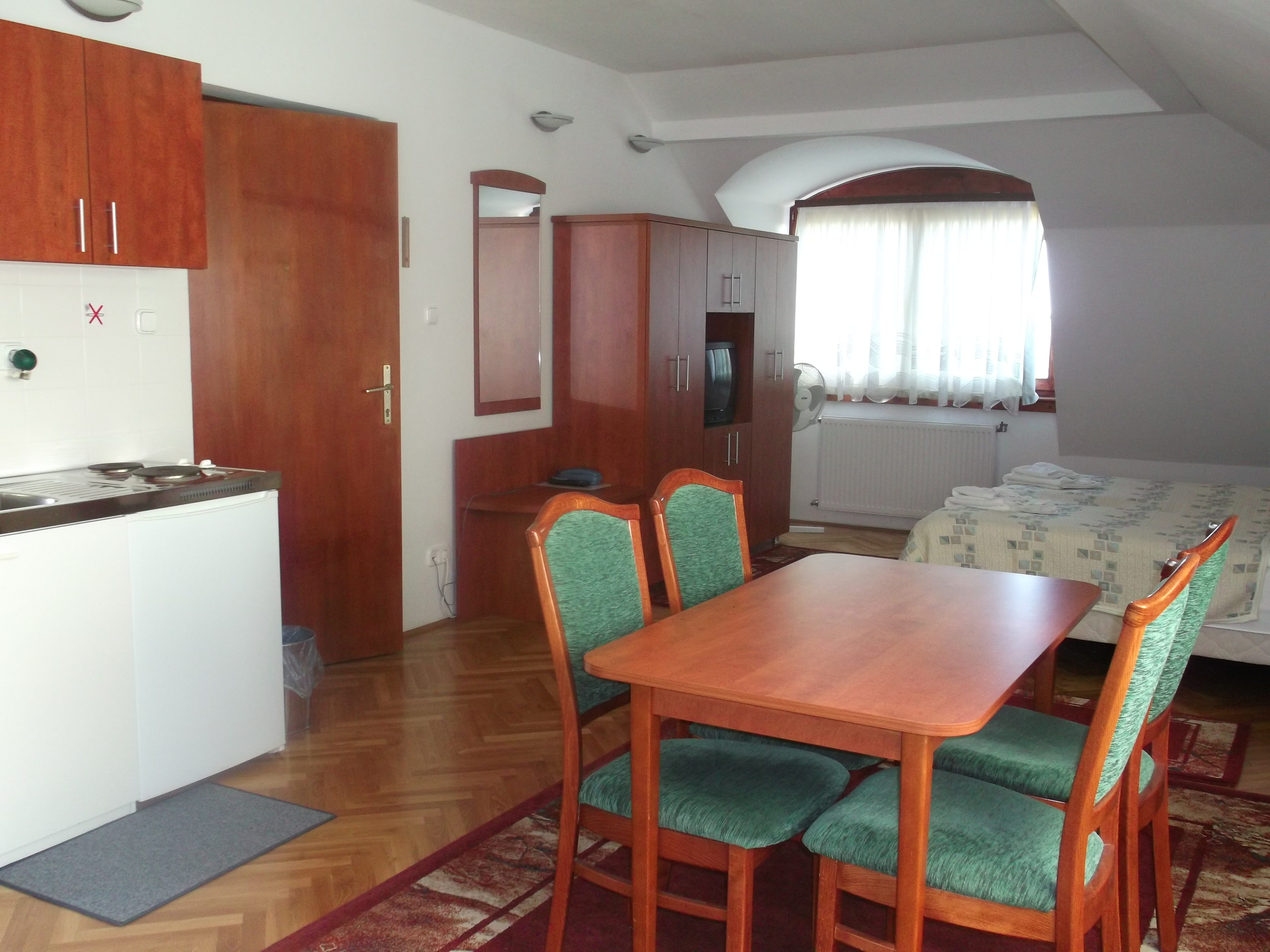 Helios Hotel Pension