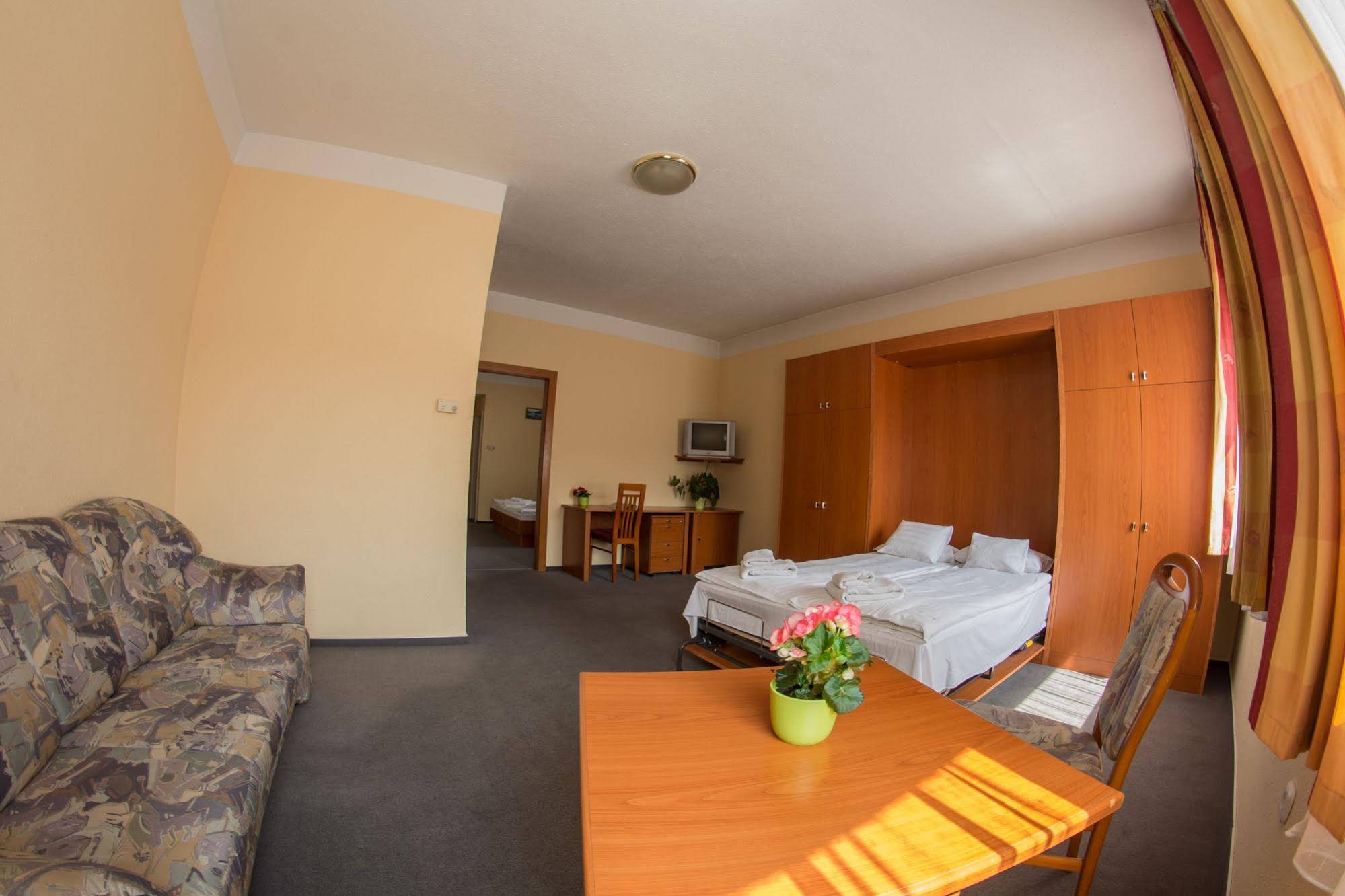 Homoky Hotels Bestline Hotel