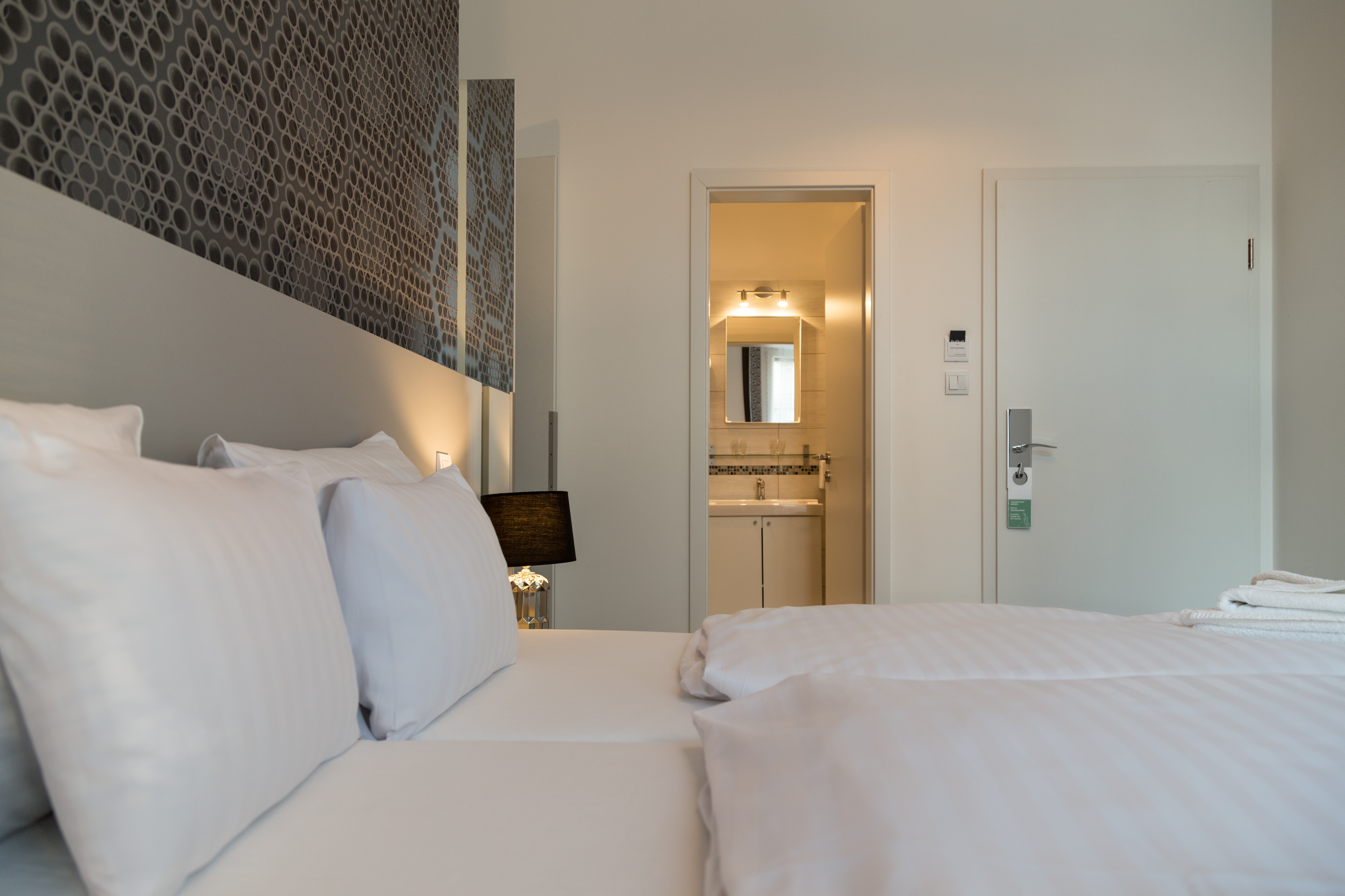 Hotel Mika Downtown