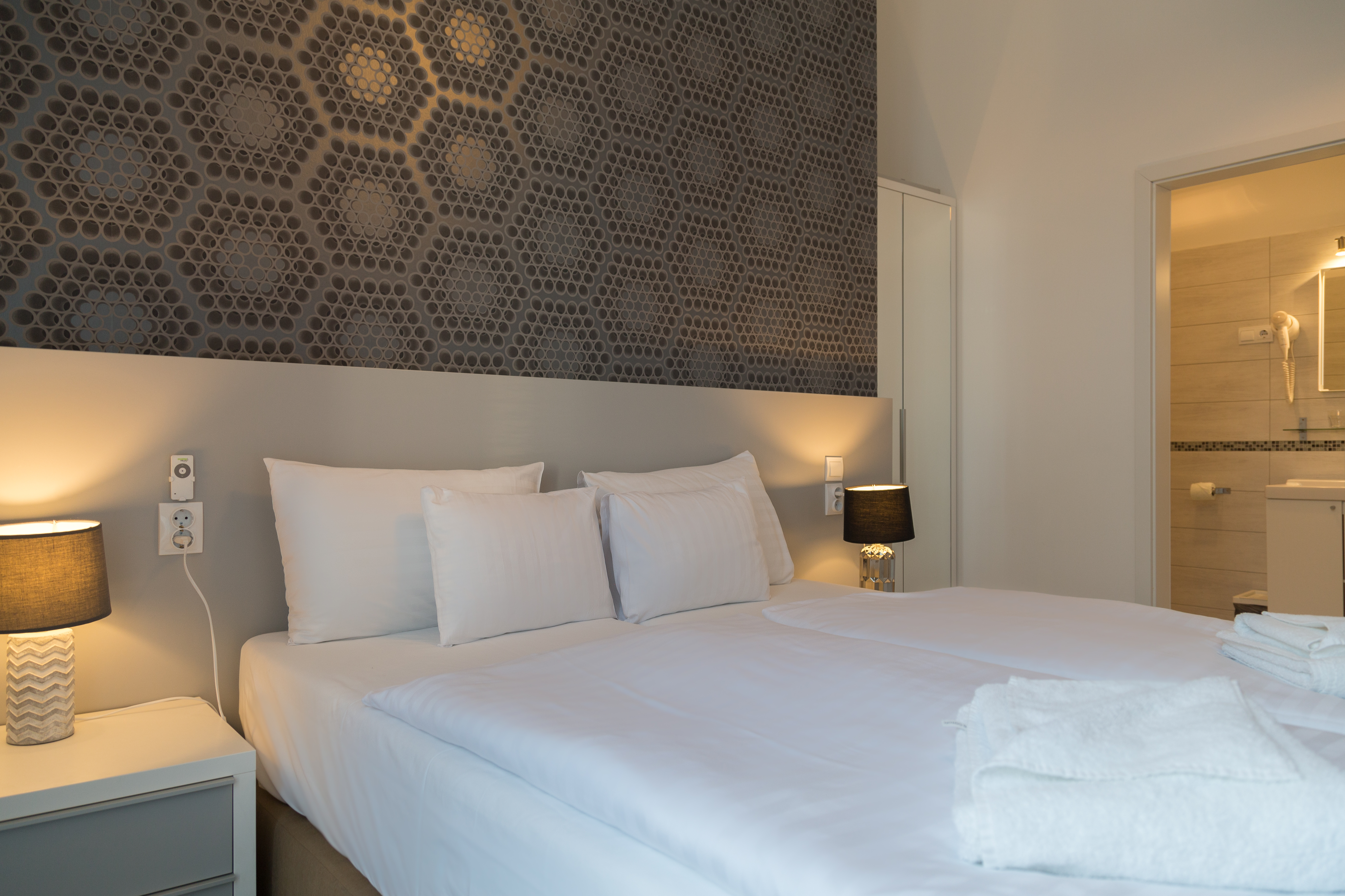 Hotel Mika Downtown
