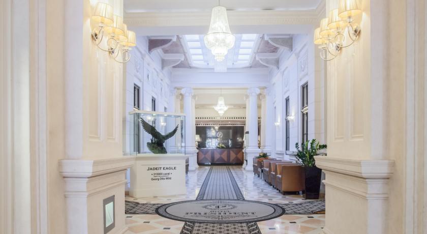 Hotel President