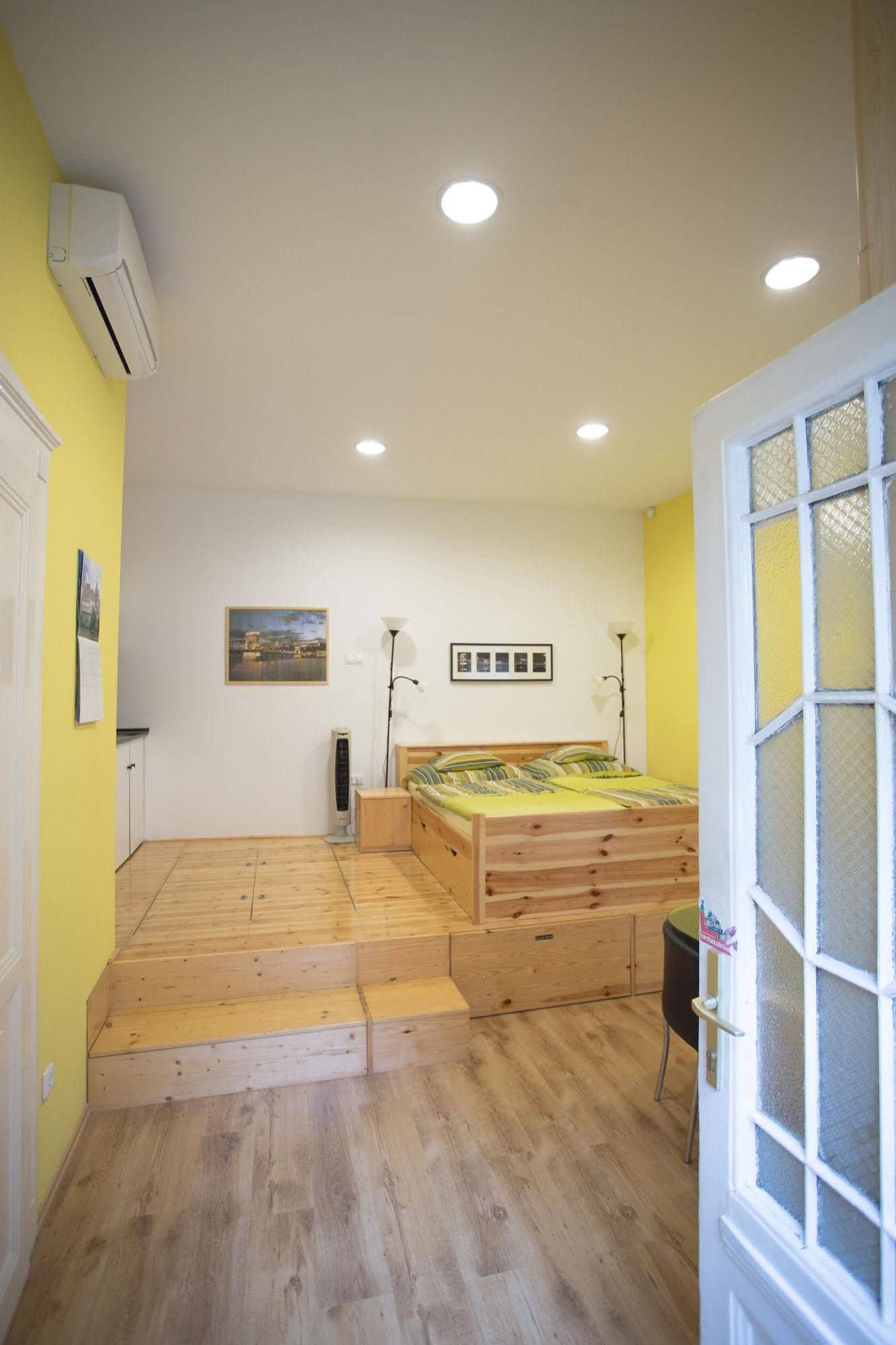 Katona Apartments