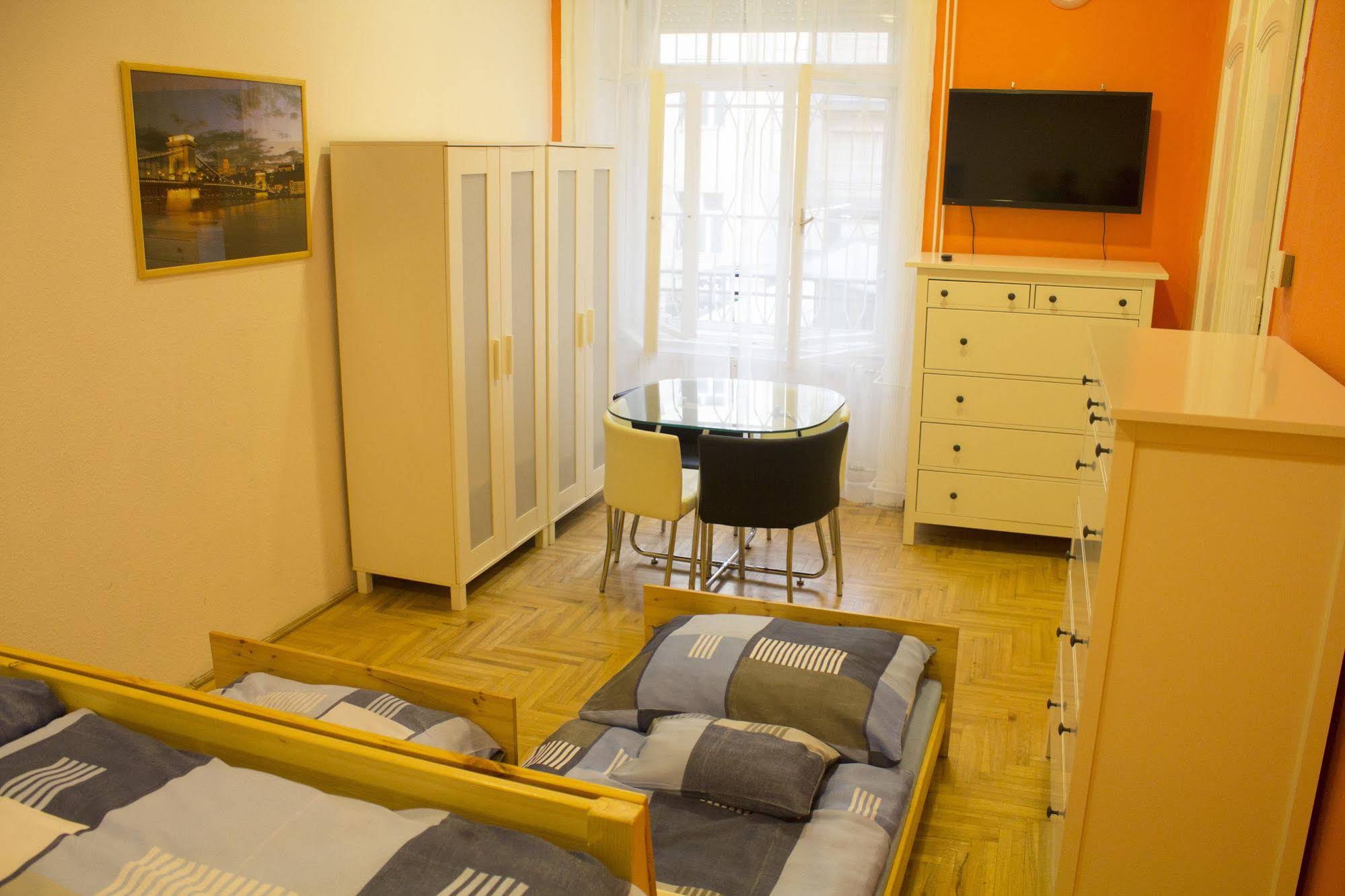 Katona Apartments