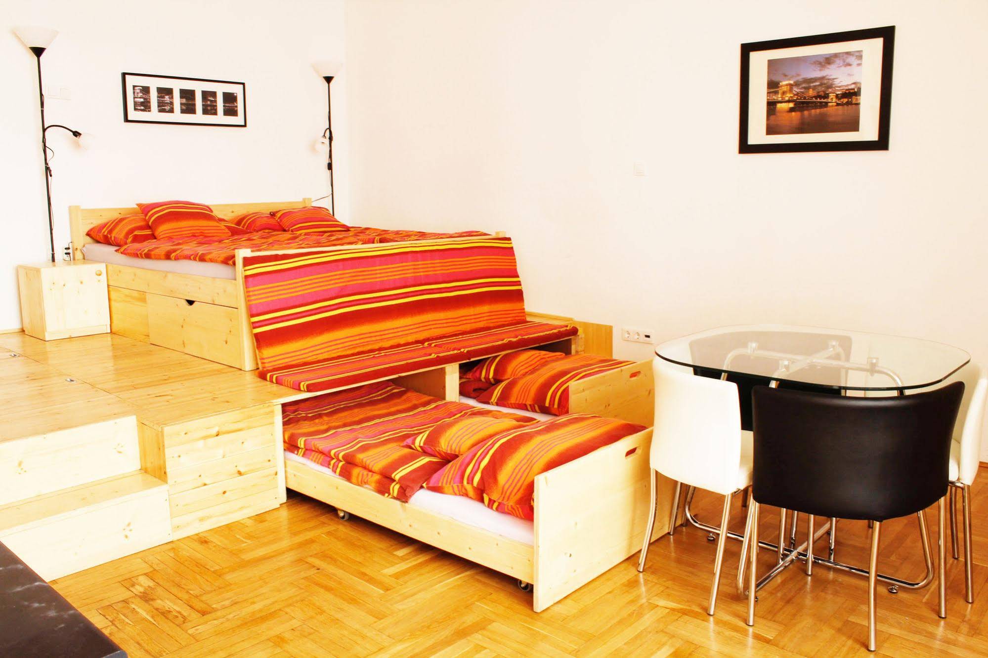 Katona Apartments