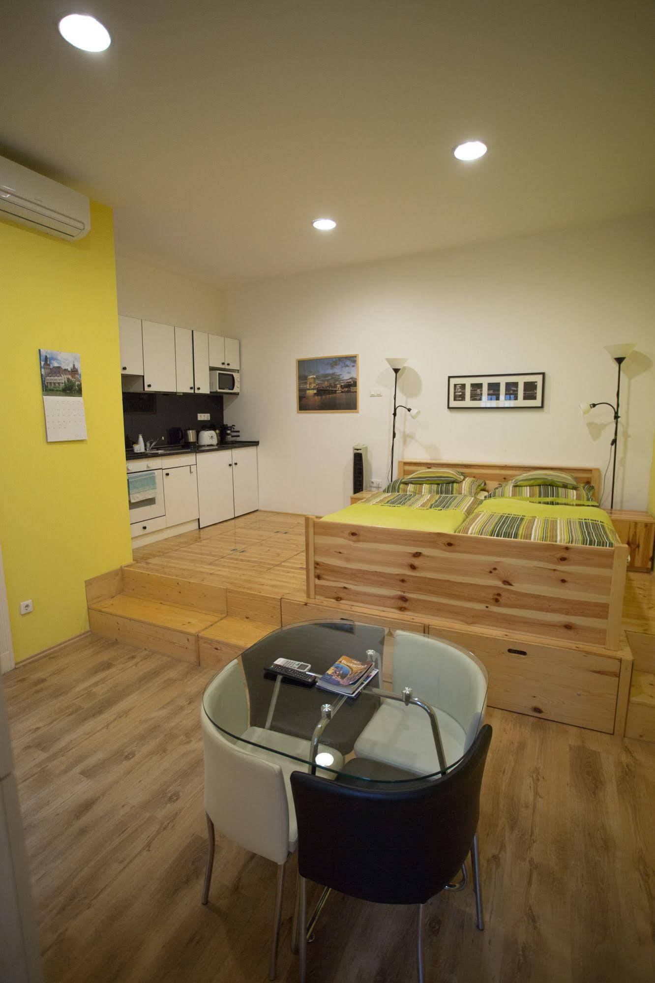 Katona Apartments