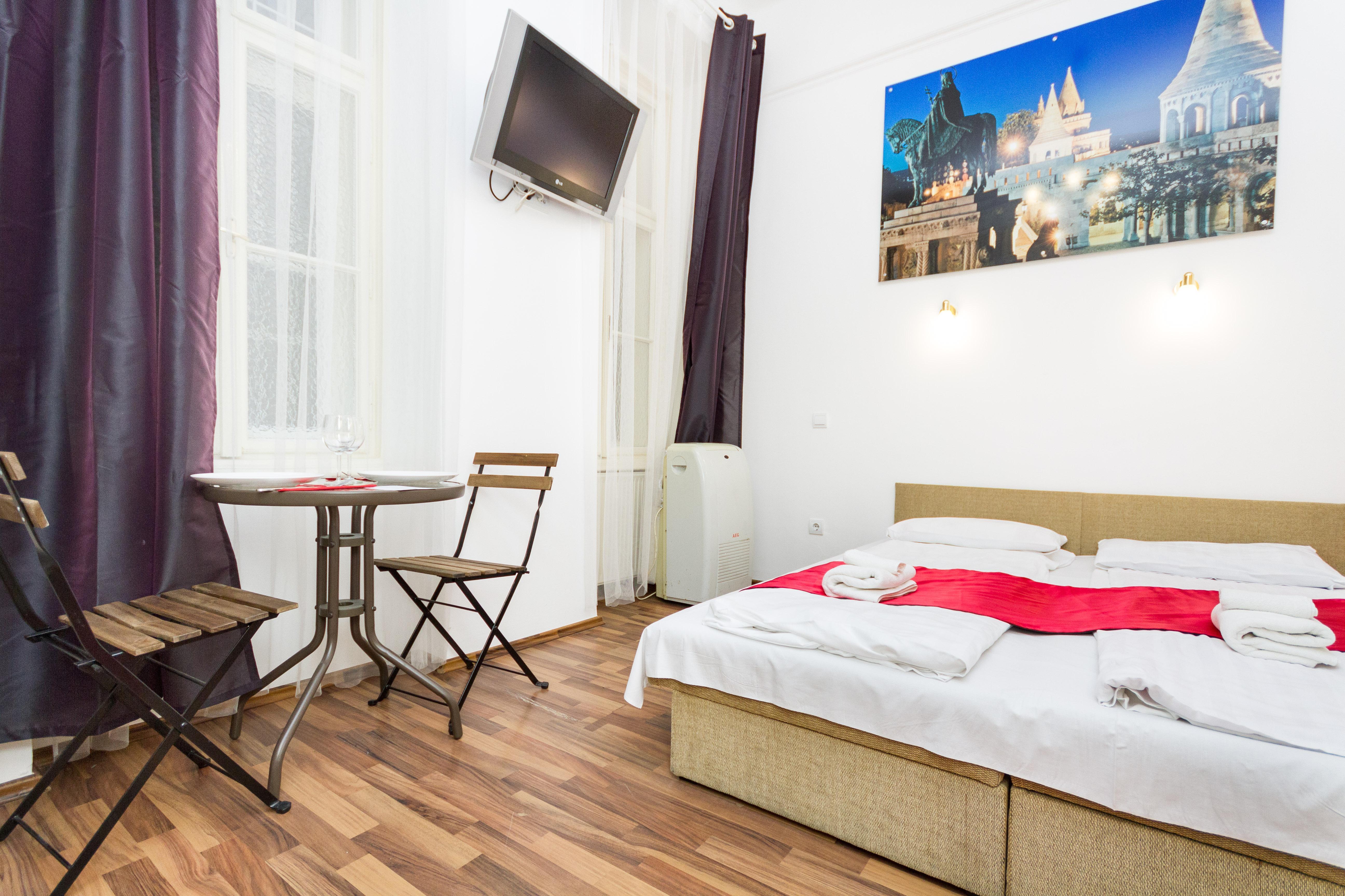 Like Home Opera Apartments