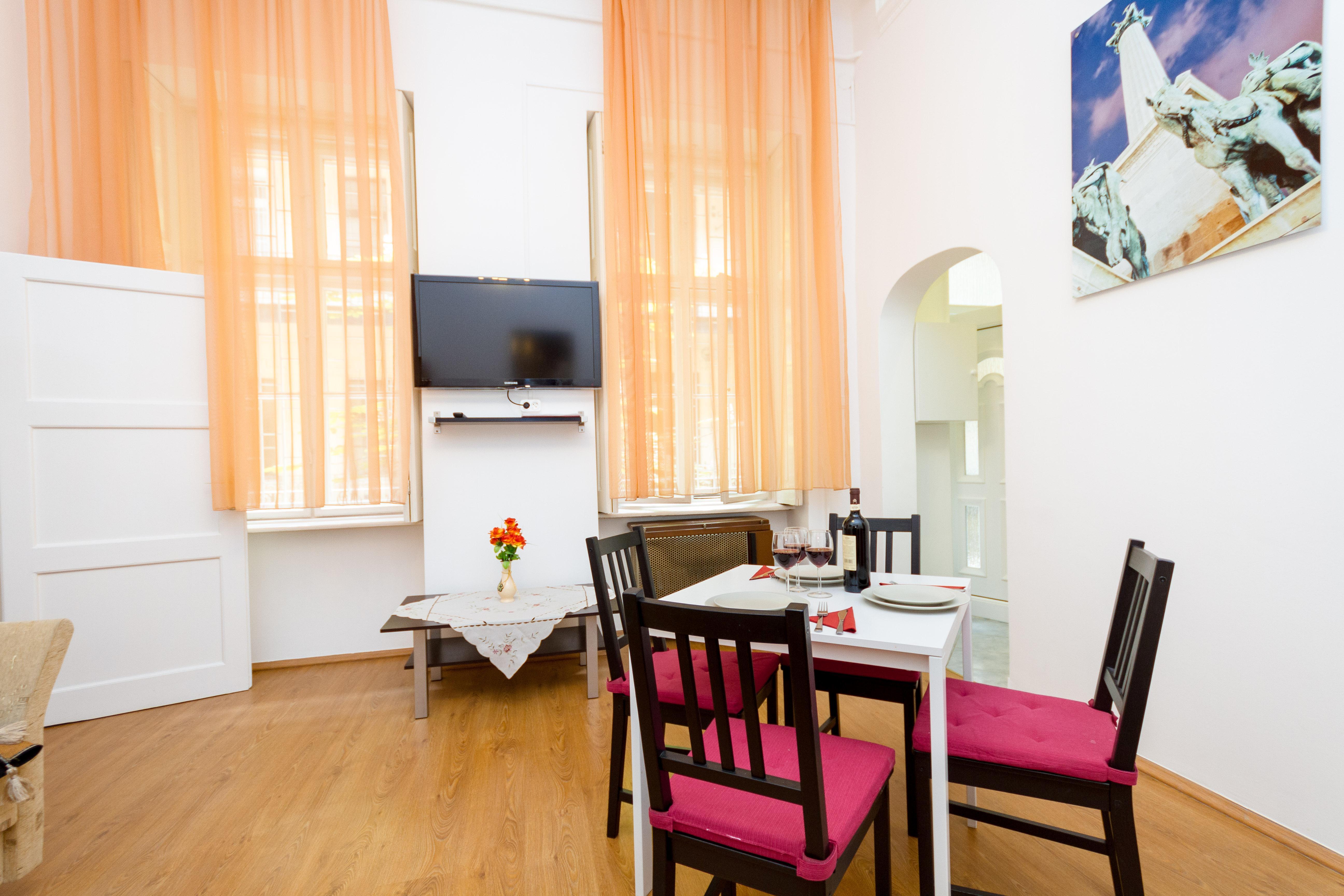 Like Home Opera Apartments