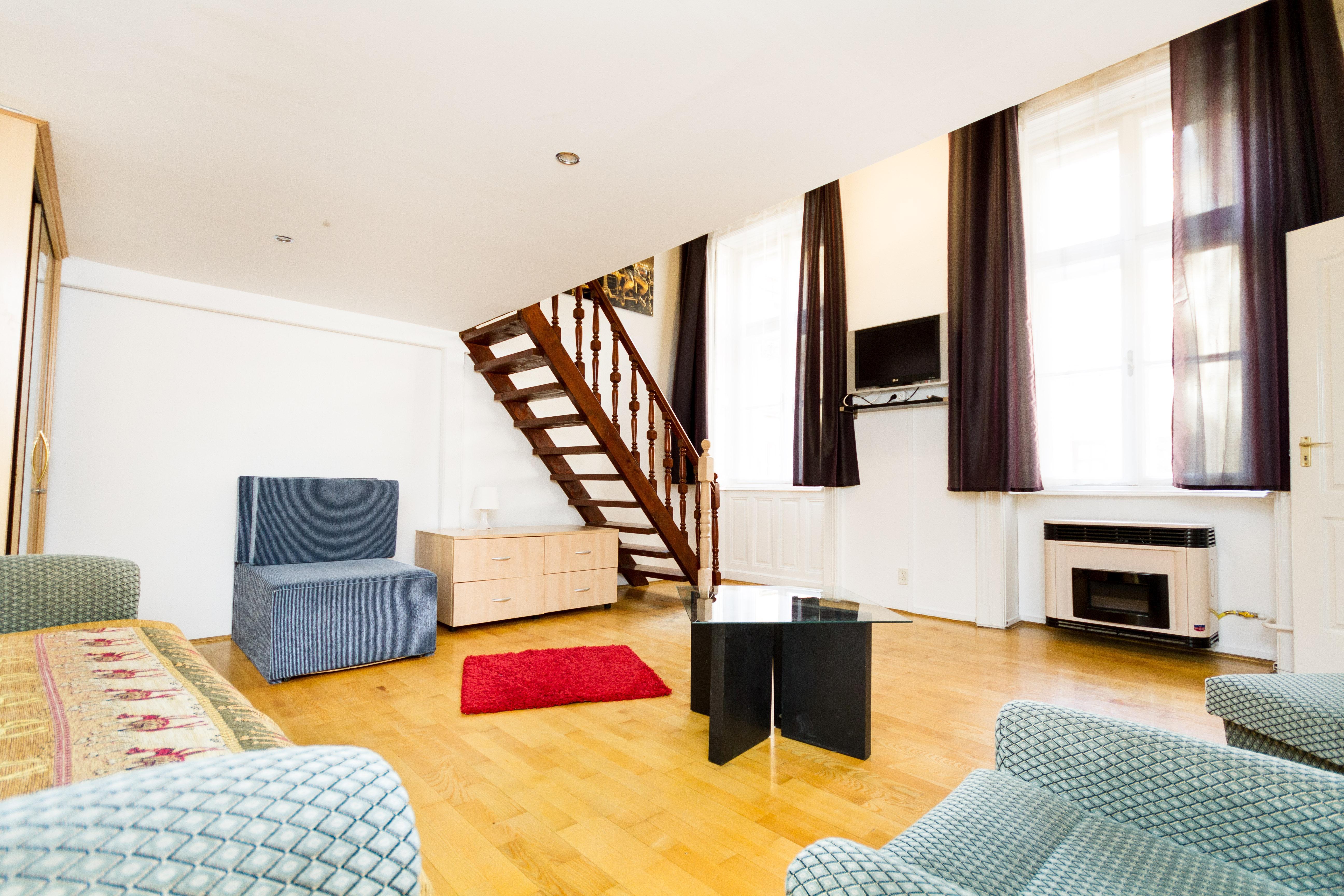 Like Home Opera Apartments