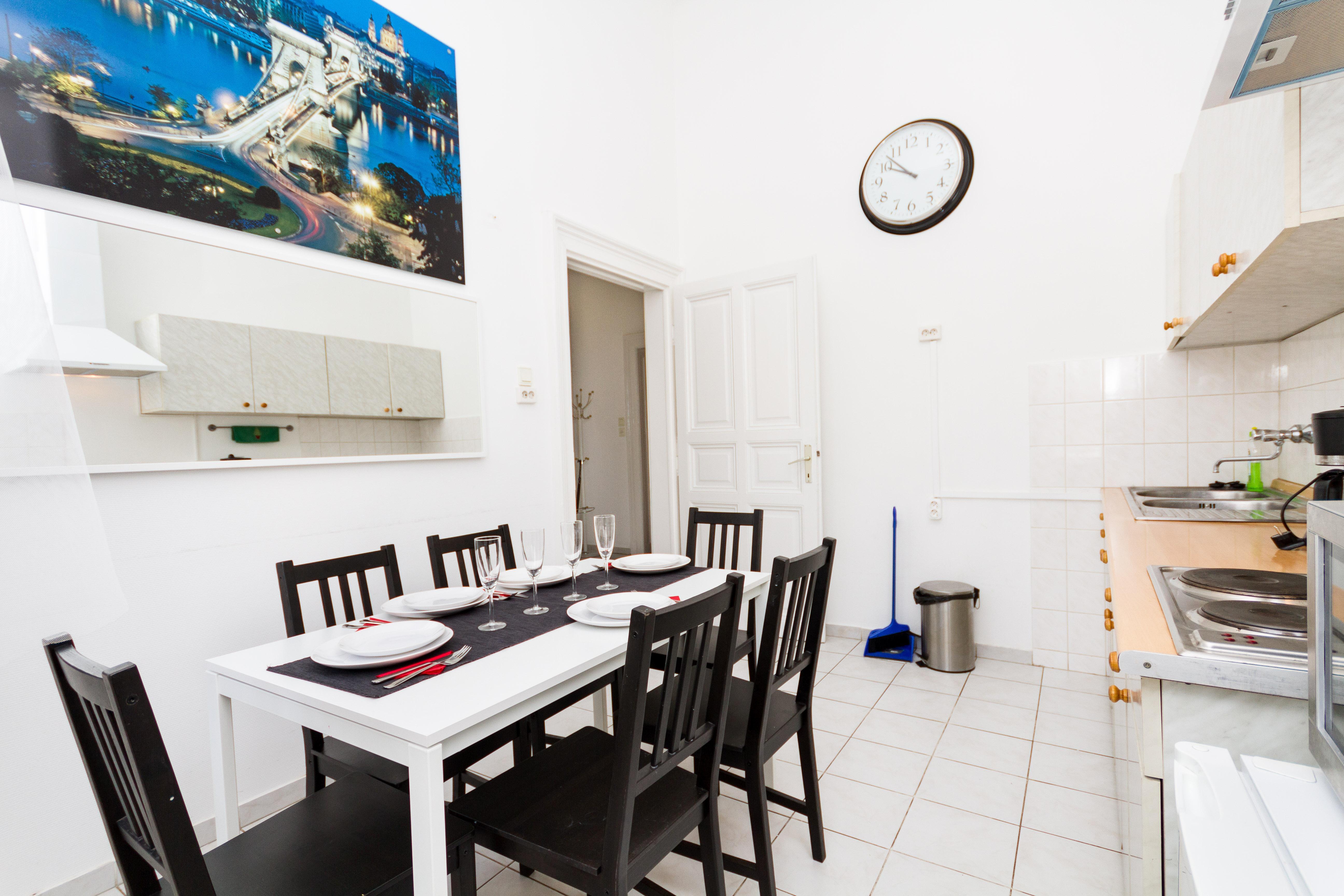 Like Home Opera Apartments