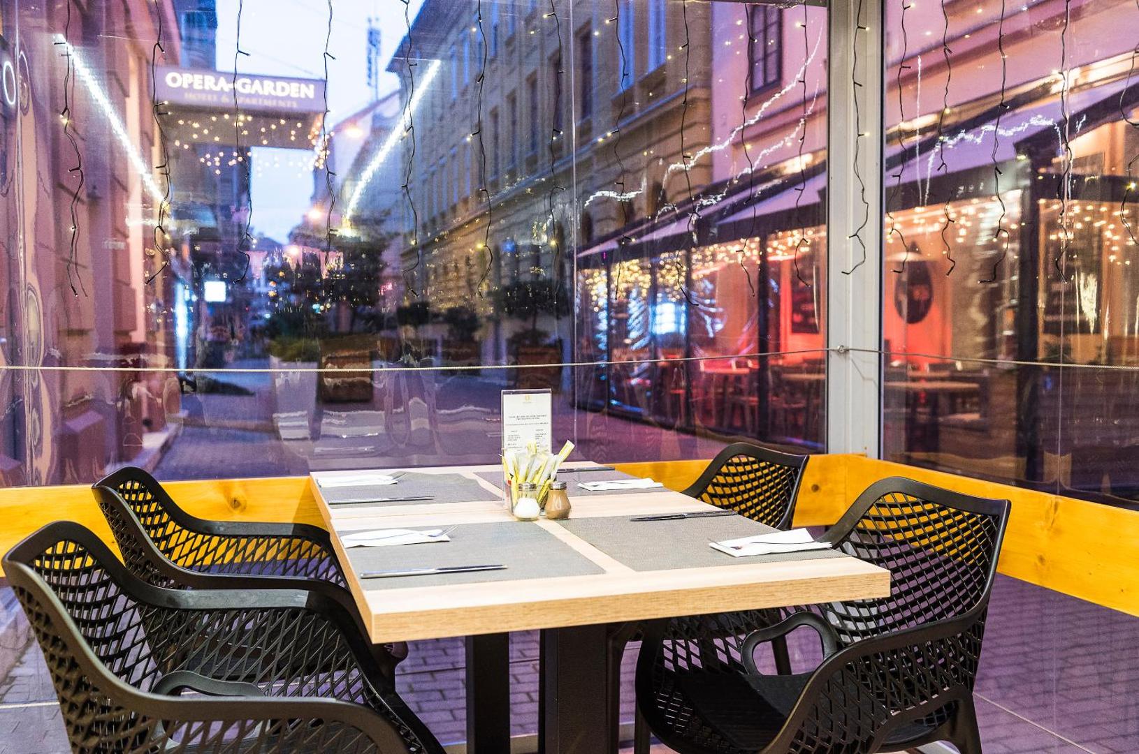 Opera Garden Hotel & Apartments