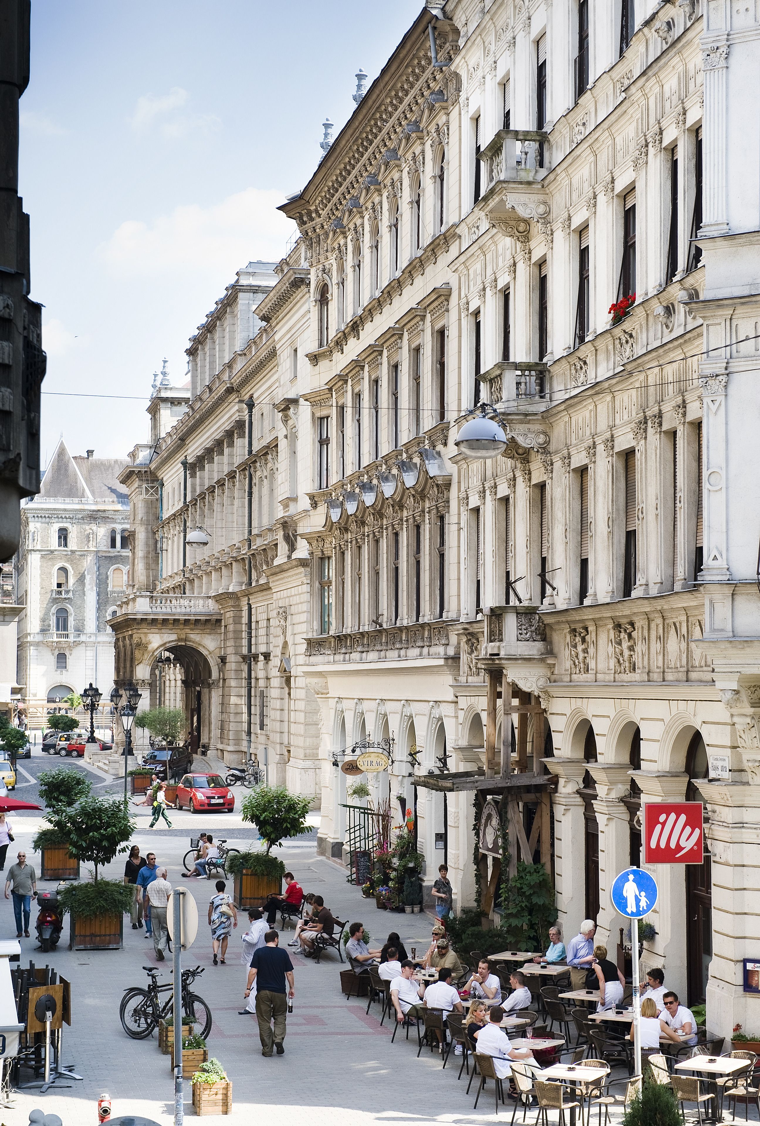 Opera Garden Hotel & Apartments