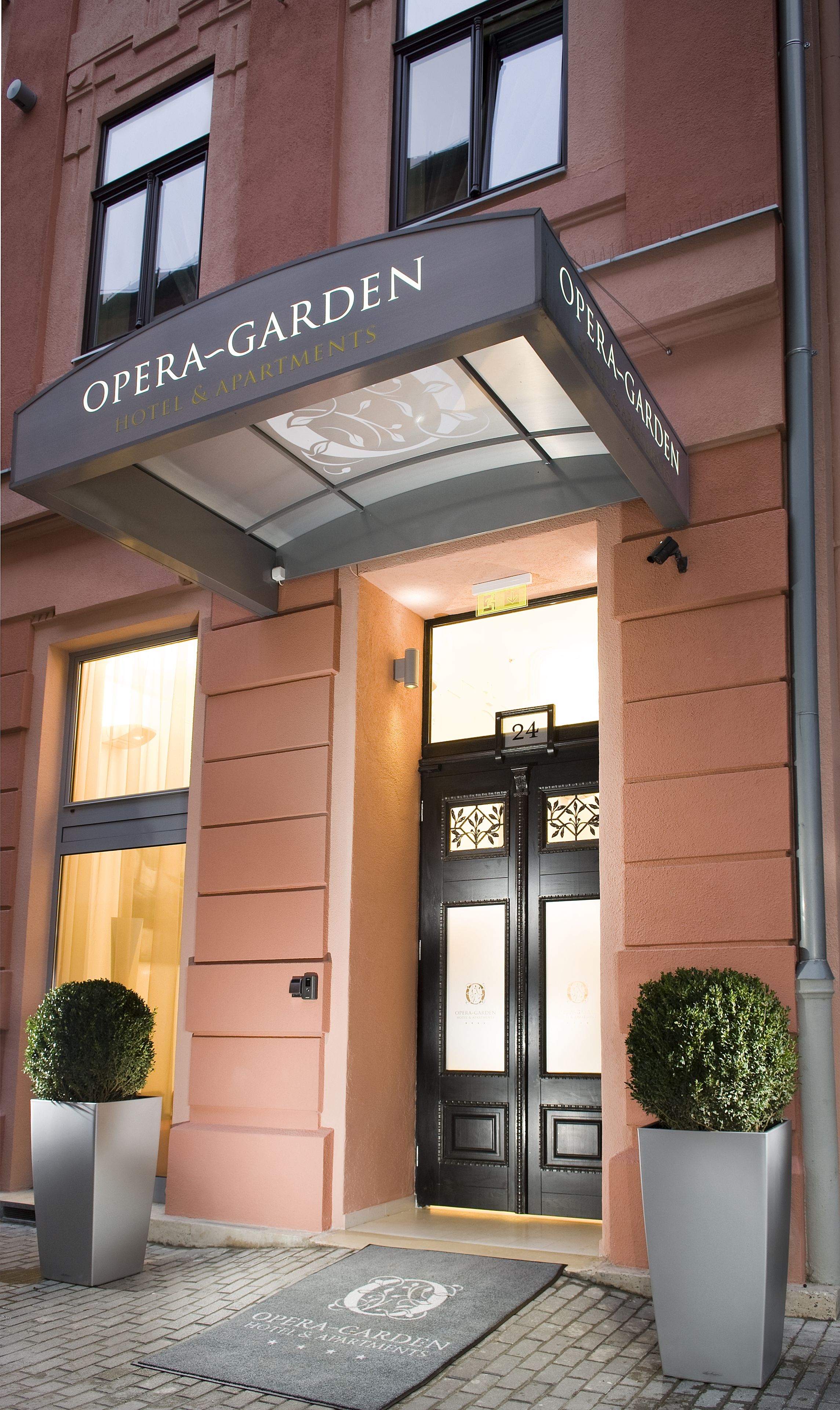 Opera Garden Hotel & Apartments