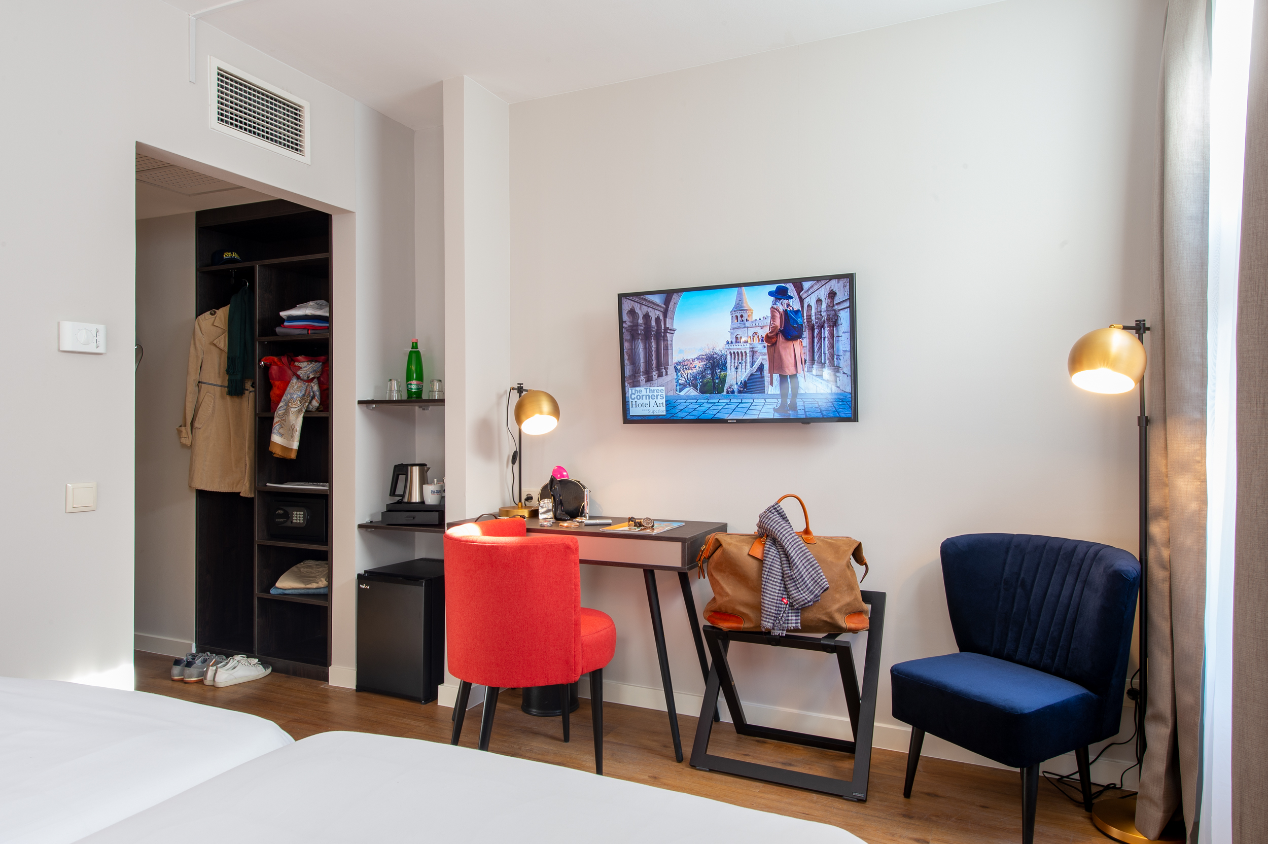The Three Corners Hotel Art