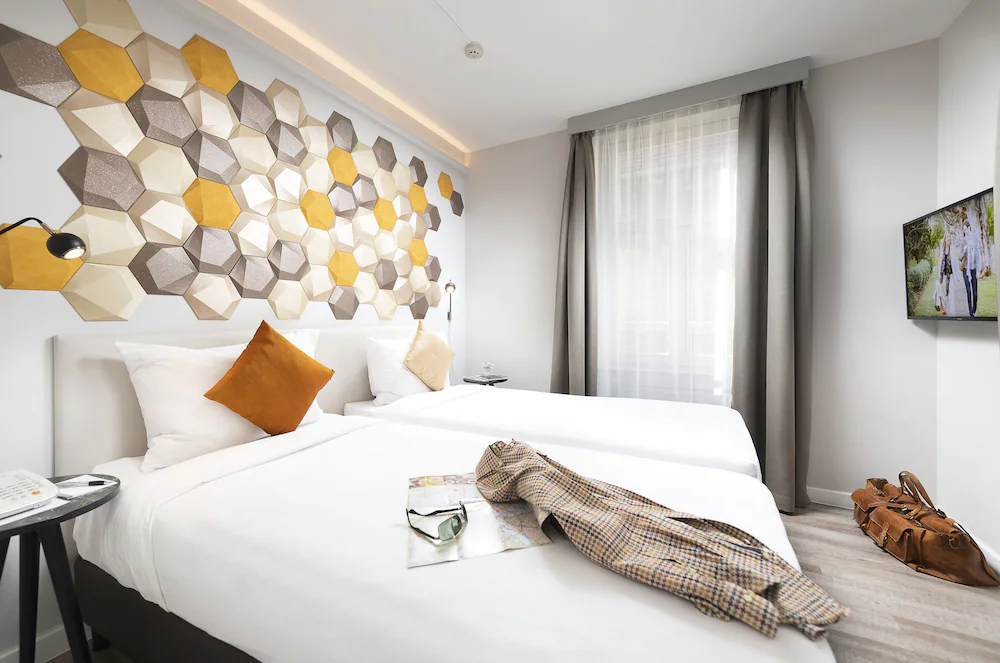 The Three Corners Hotel Art