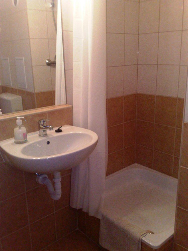Victor Apartment Hotel