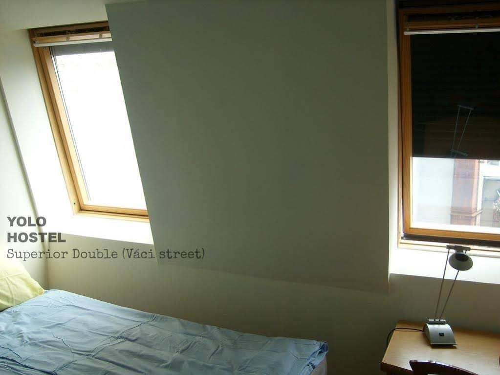 Yolo Hostel