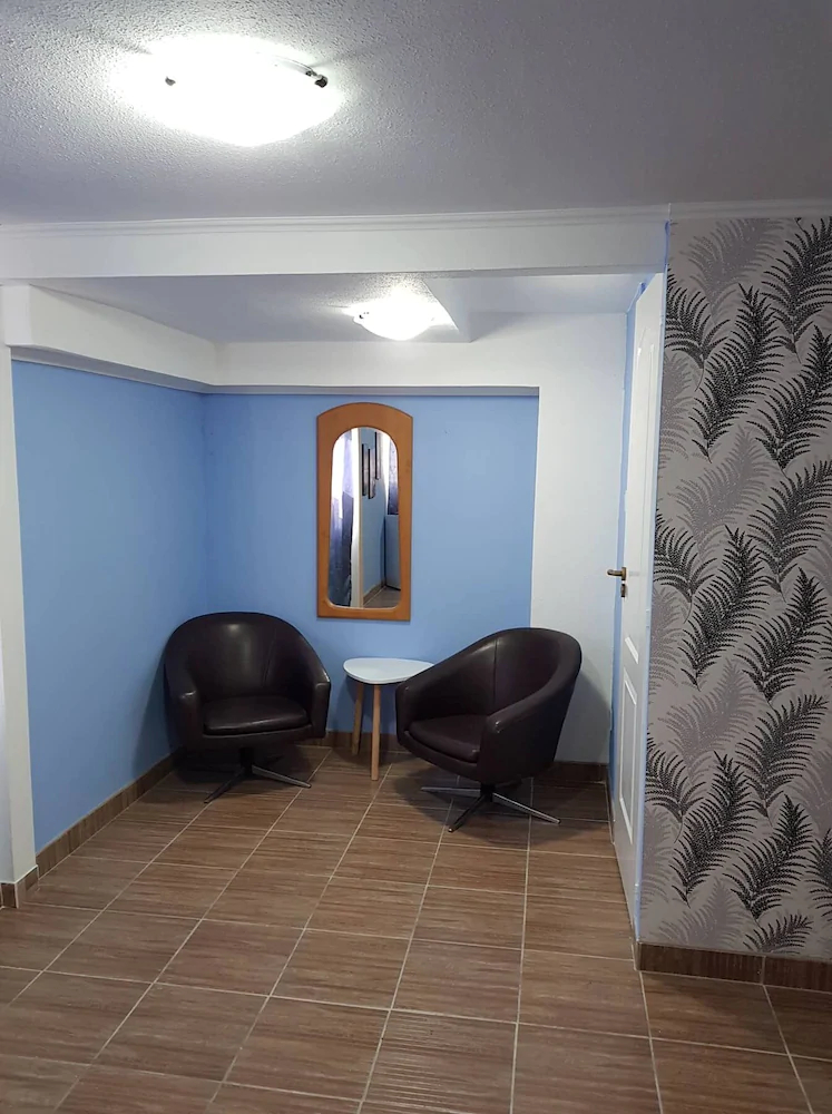 Airport16 B&B