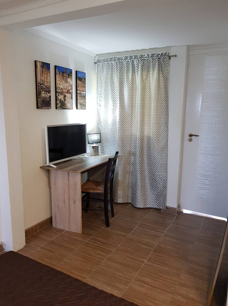 Airport16 B&B
