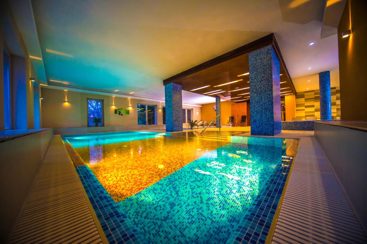 Royal Club Hotel