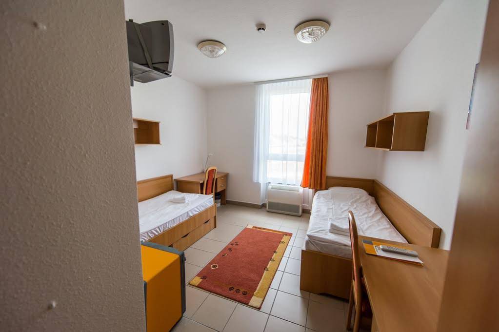 Campus Hotel