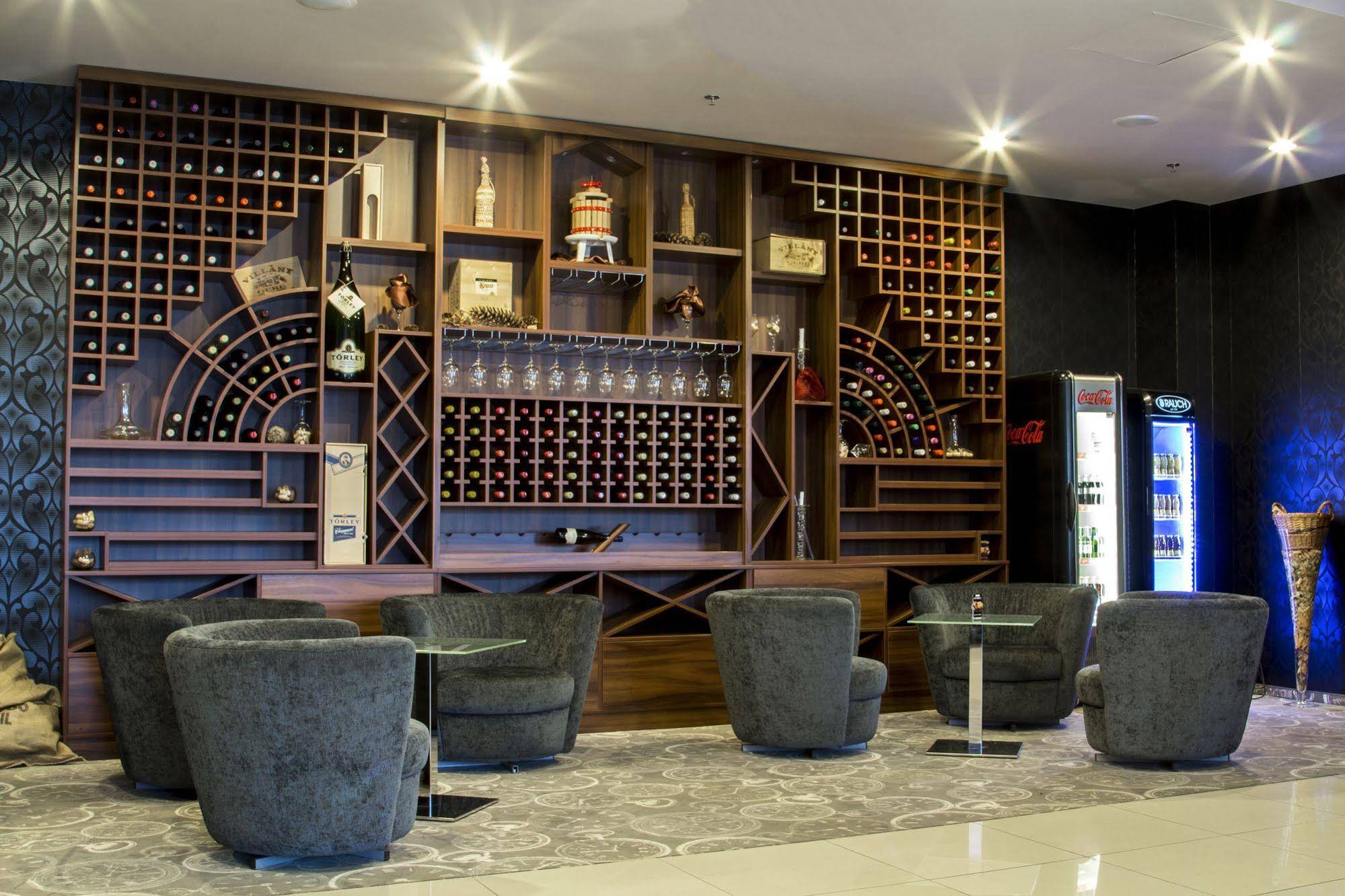 Eto Park Hotel