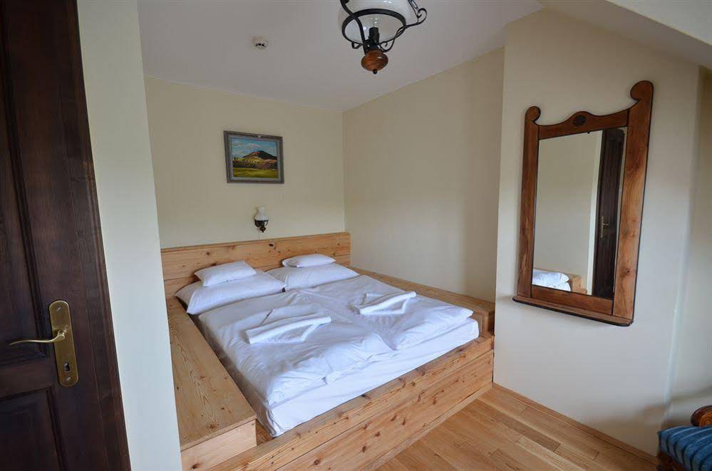 Revesz Etterem Hotel Es Rosa Spa