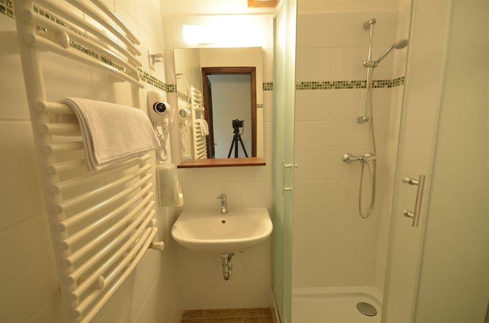 Revesz Etterem Hotel Es Rosa Spa