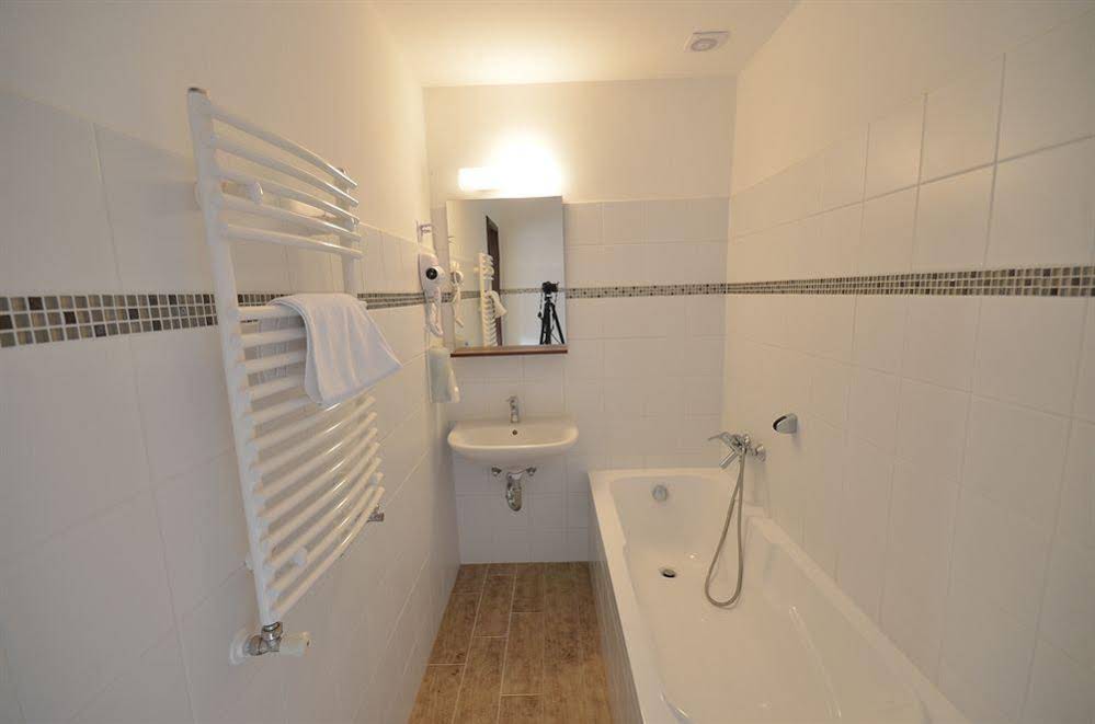 Revesz Etterem Hotel Es Rosa Spa