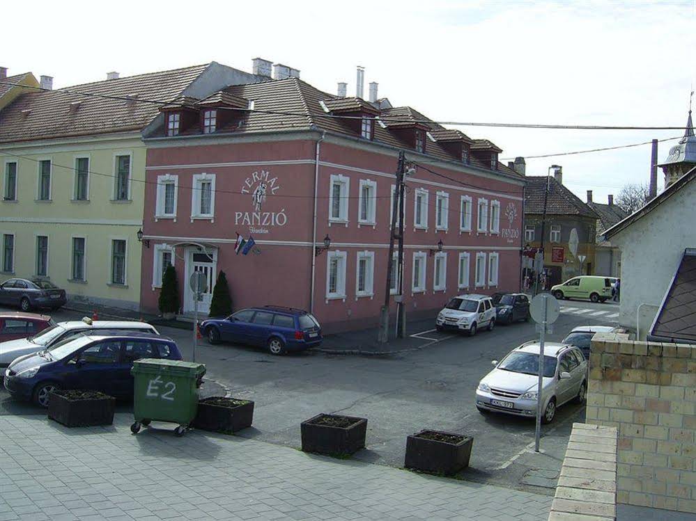 RQ Boutique & Unique Hotel