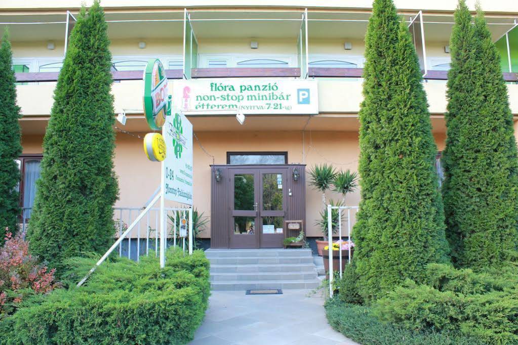 Flóra Panzió
