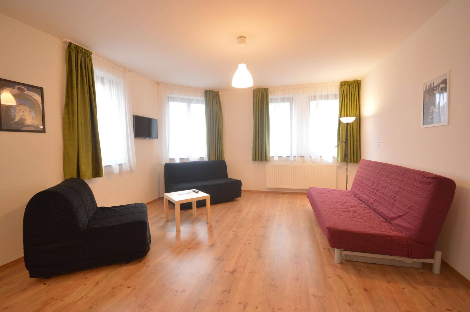 Toldi Apartments Pecs