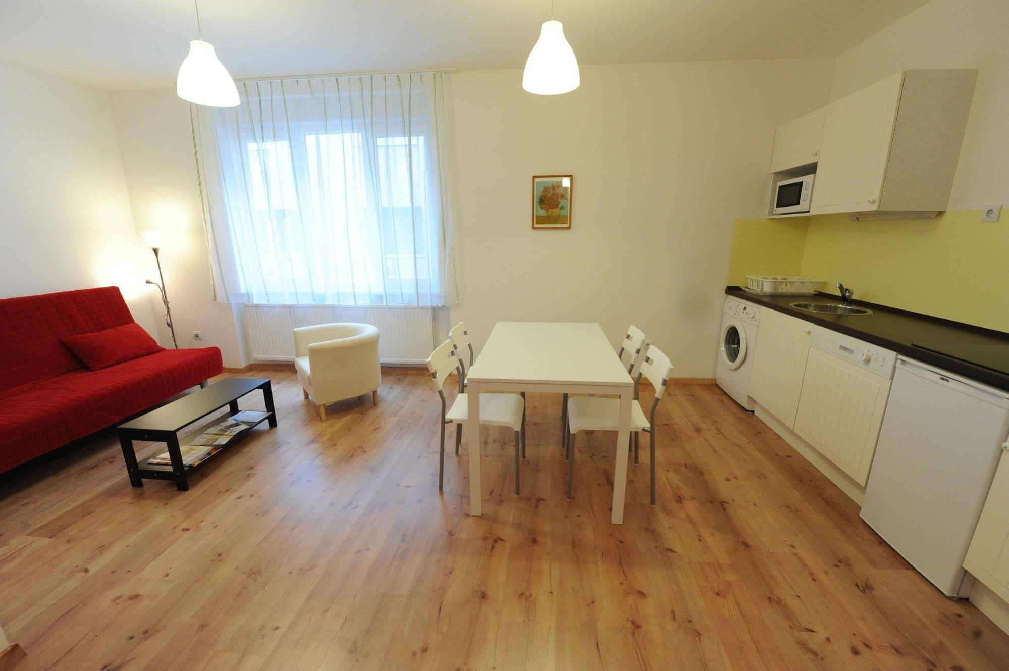 Toldi Apartments Pecs