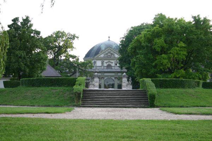 Savoyai Kastelyszallo