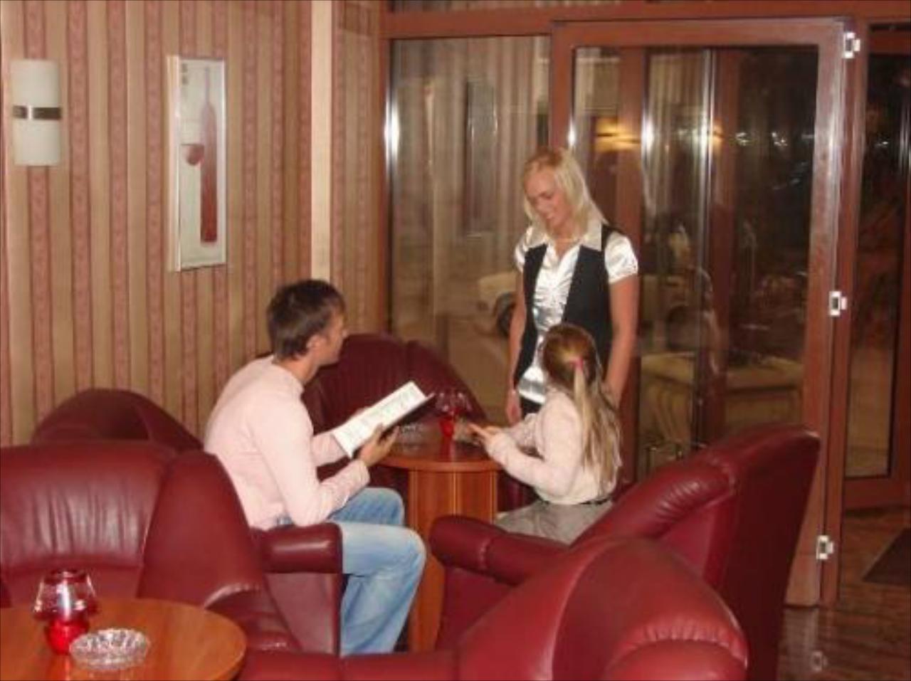 Wolf Hotel