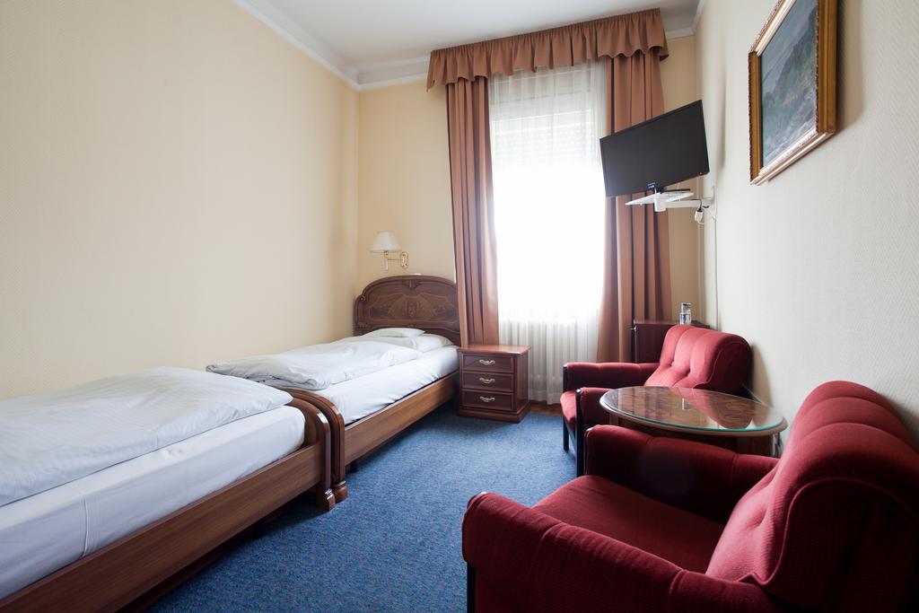 Pannonia Hotel