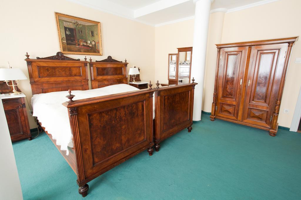 Pannonia Hotel