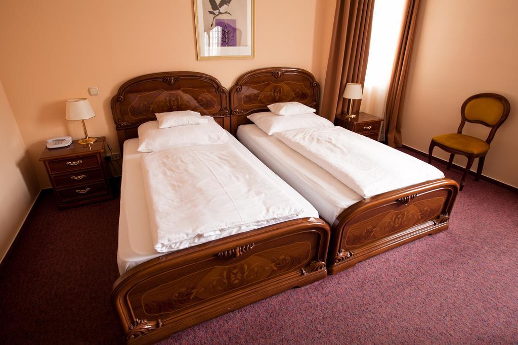 Pannonia Hotel
