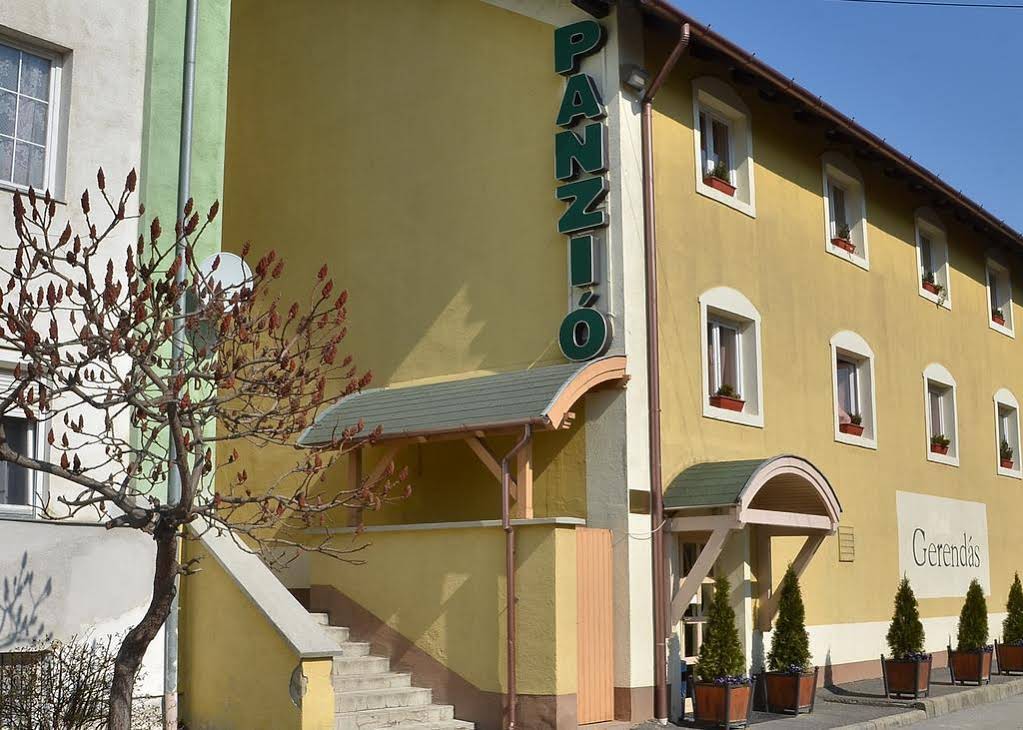 Gerendas Hotel
