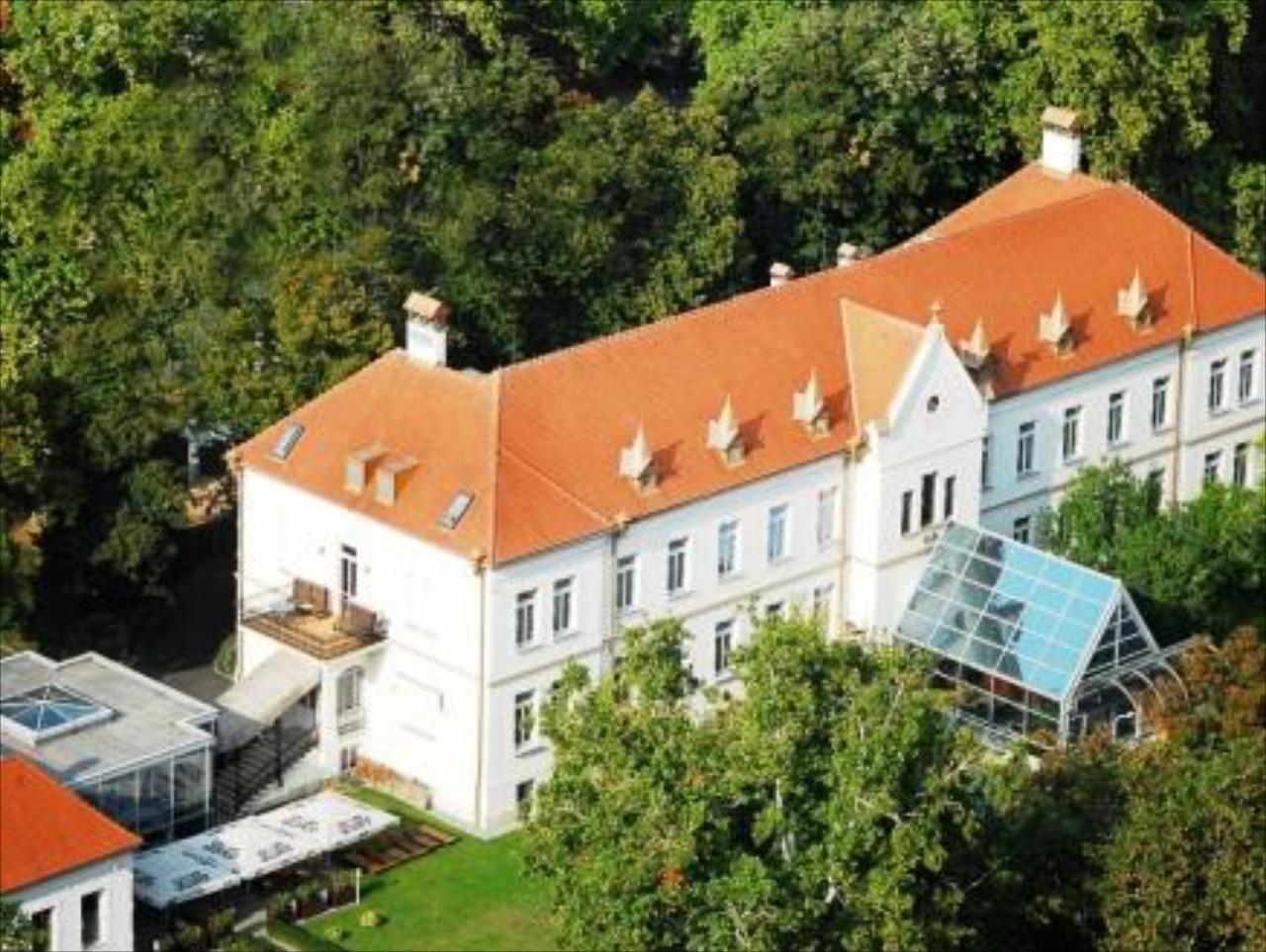Park Hotel Pelikan
