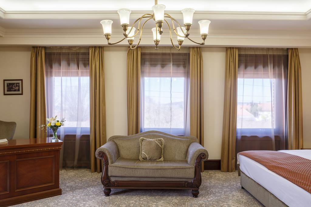 Andrassy Rezidencia Hotel Wine