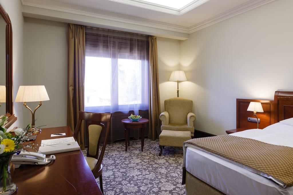 Andrassy Rezidencia Hotel Wine