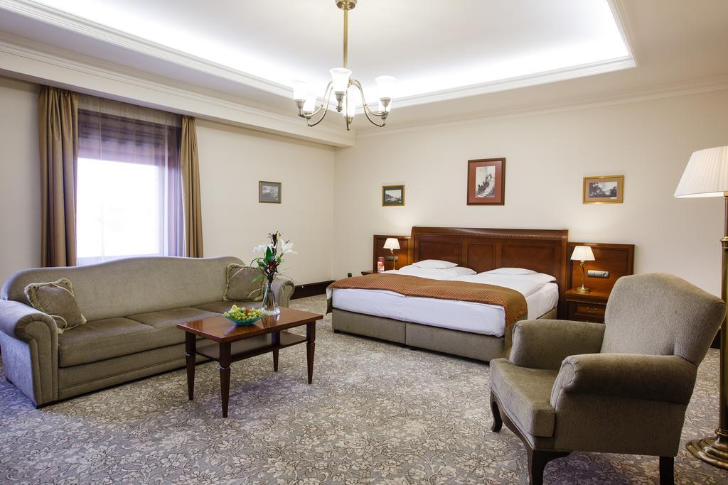 Andrassy Rezidencia Hotel Wine